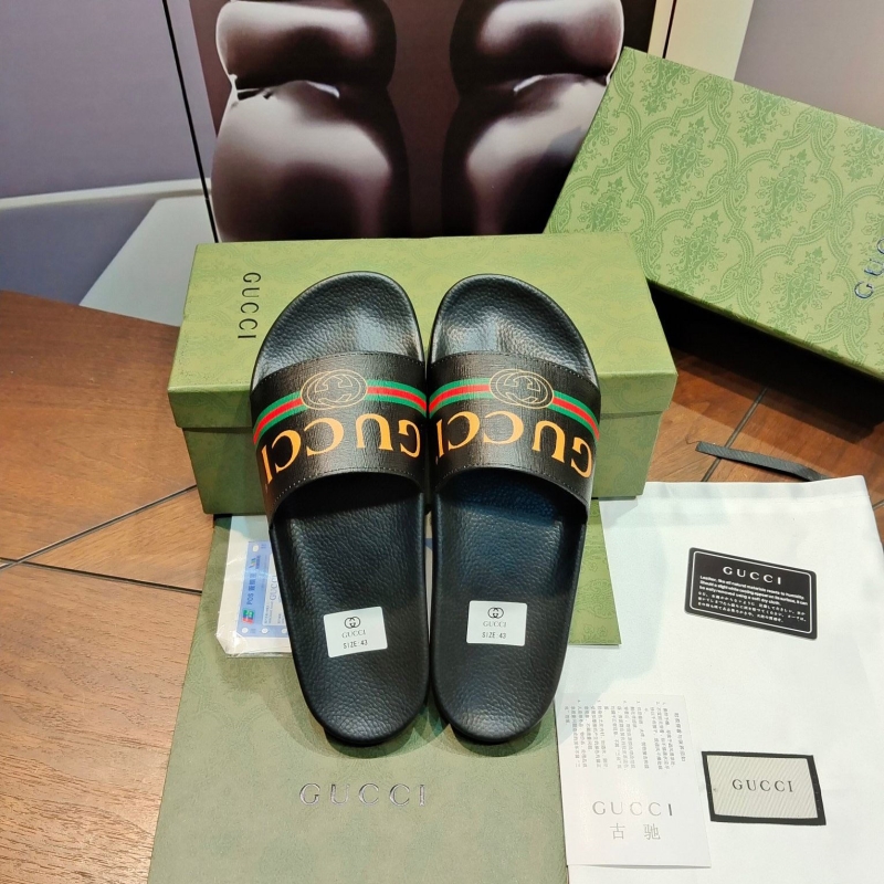 G*u*i slippers